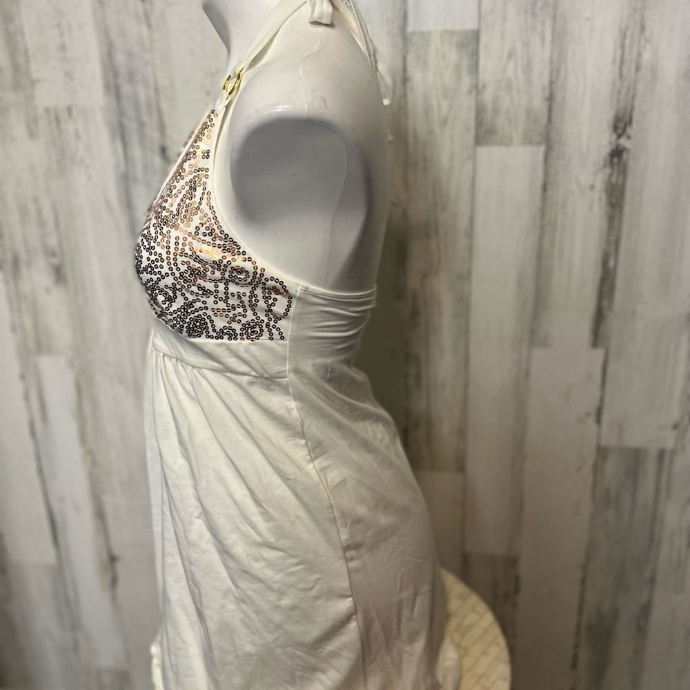 White dress - Picture 2 of 5